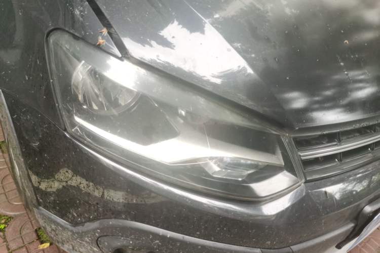 Used Volkswagen Polo 2012 1.6L Cross Polo MT Right Front Headlight