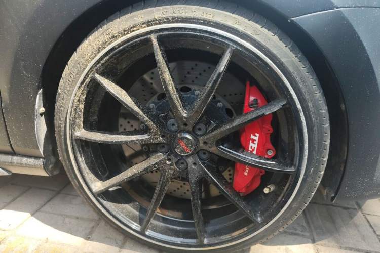 Used Volkswagen Polo 2012 1.4TSI GTI Right Front Wheel Hub