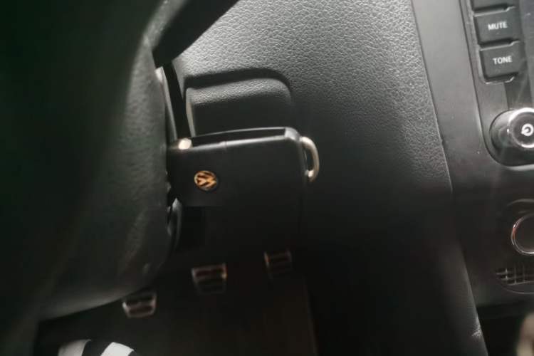 Used Volkswagen Polo 2012 1.6L Cross Polo MT Vehicle Key