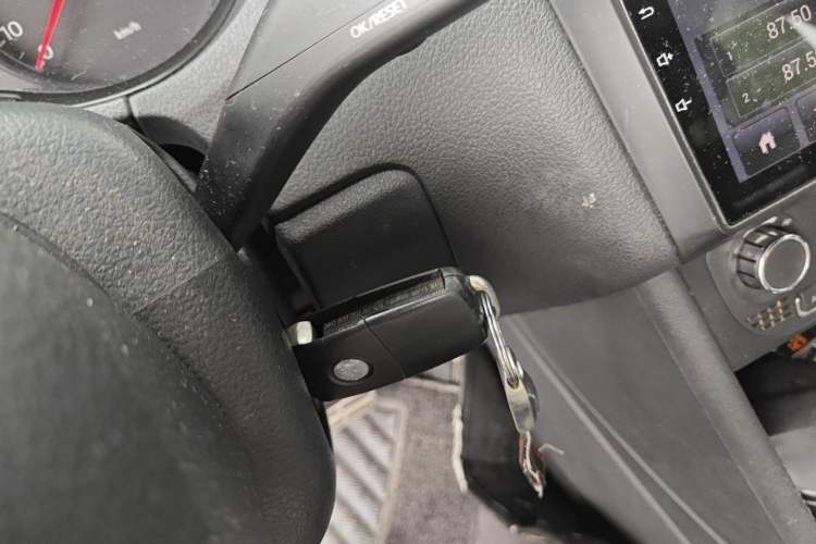 Used Volkswagen Polo 2012 1.6L Cross Polo Automatic Transmission Vehicle Key