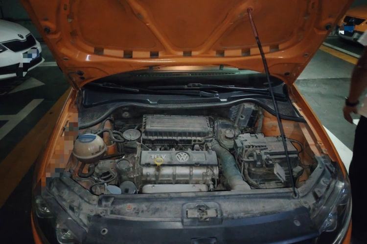 Used Volkswagen Polo 2012 1.6L Cross Polo MT Engine Bay