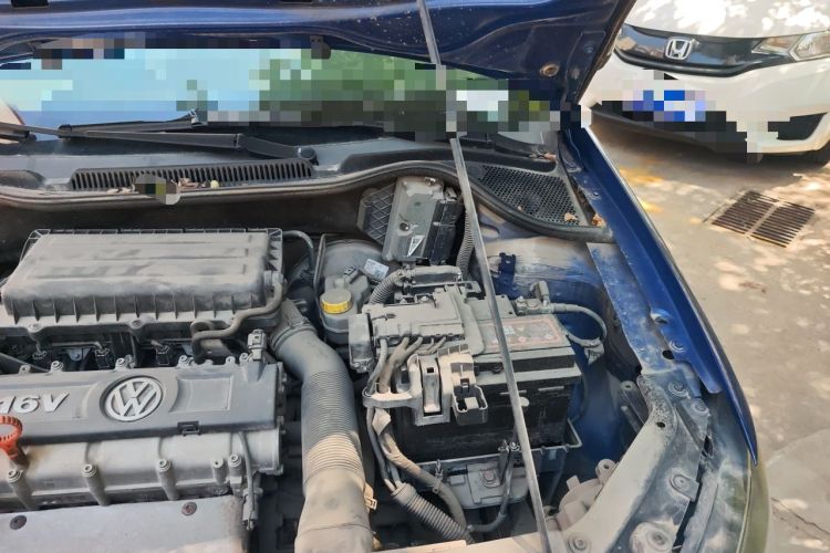 Used Volkswagen Polo 2012 1.6L Cross Polo Automatic Transmission Engine Bay Left