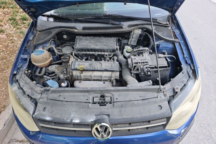 Used Volkswagen Polo 2012 1.6L Cross Polo Automatic Transmission Engine Bay