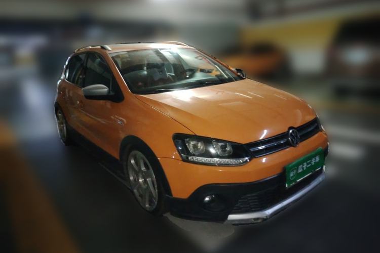 Used Volkswagen Polo 2012 1.6L Cross Polo MT Front Right 45 Deg