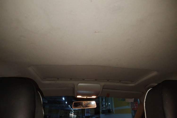 Used Volkswagen Polo 2012 1.6L Cross Polo MT Headliner