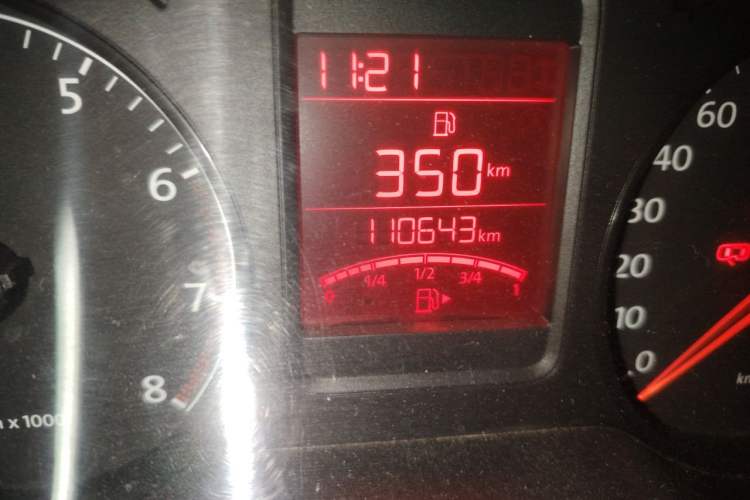 Used Volkswagen Polo 2012 1.6L Cross Polo MT Odometer Close Up
