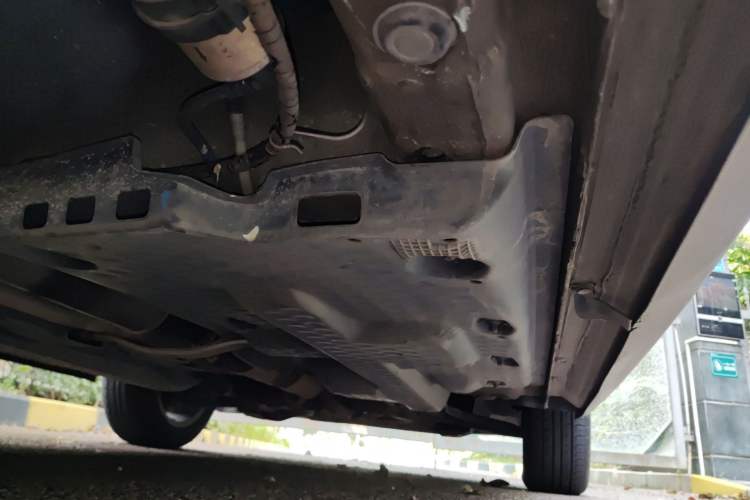 Used Volkswagen Polo 2012 1.6L Cross Polo Automatic Transmission Chassis Rear Right