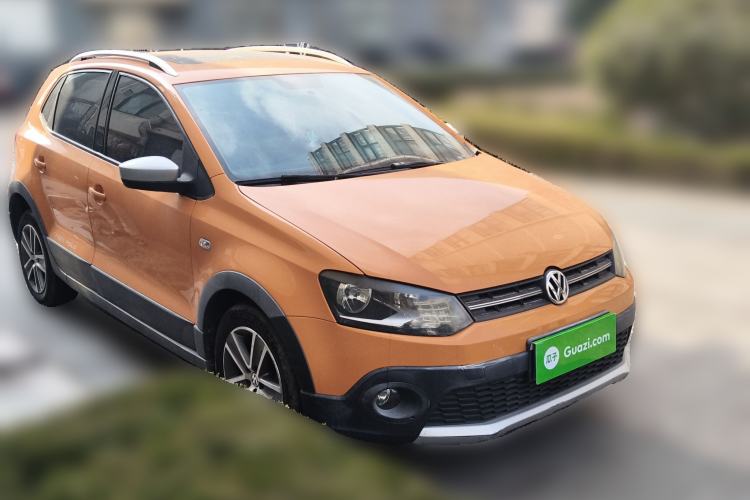 Used Volkswagen Polo 2012 1.6L Cross Polo MT Front Right 45 Deg