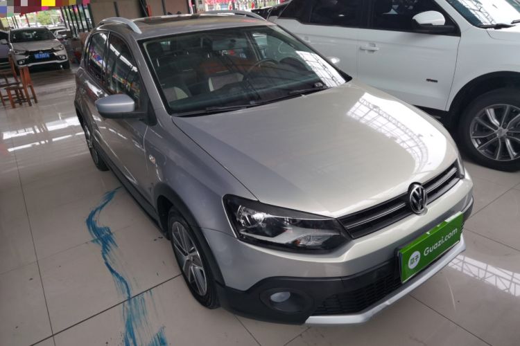 Used Volkswagen Polo 2012 1.6L Cross Polo Automatic Transmission Front Right 45 Deg