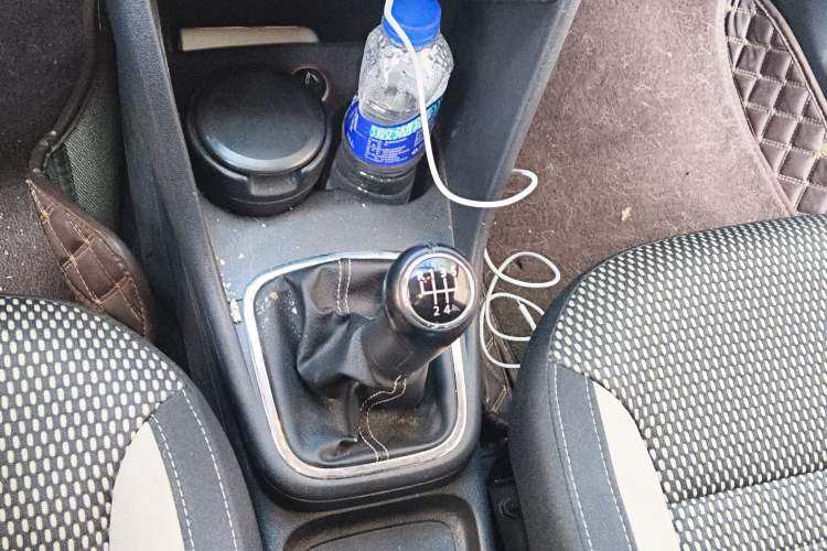 Used Volkswagen Polo 2012 1.6L Cross Polo MT Gear Lever