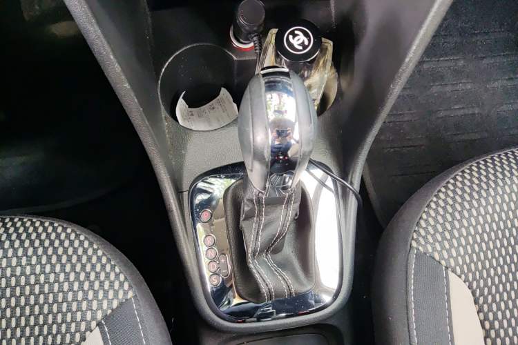 Used Volkswagen Polo 2012 1.6L Cross Polo Automatic Transmission Gear Lever