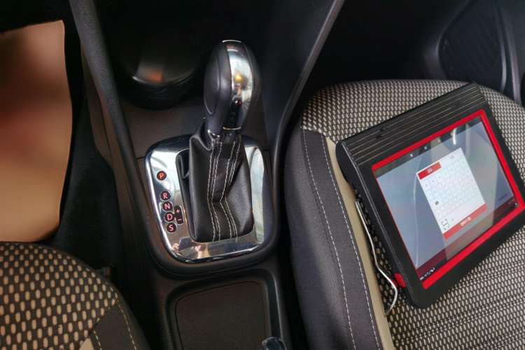 Used Volkswagen Polo 2012 1.6L Cross Polo Automatic Transmission Gear Lever