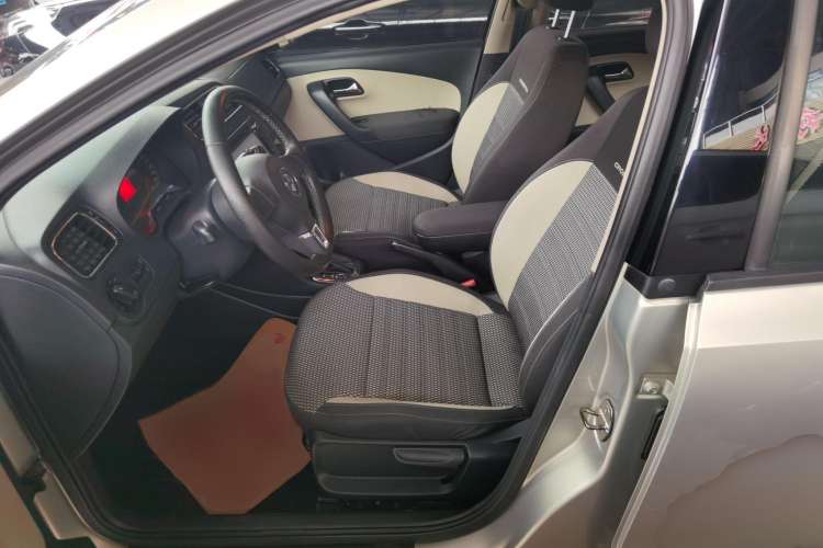 Used Volkswagen Polo 2012 1.6L Cross Polo Automatic Transmission Left Front Seat