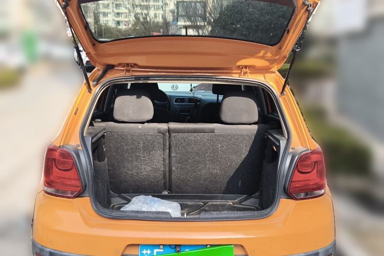Used Volkswagen Polo 2012 1.6L Cross Polo MT Trunk