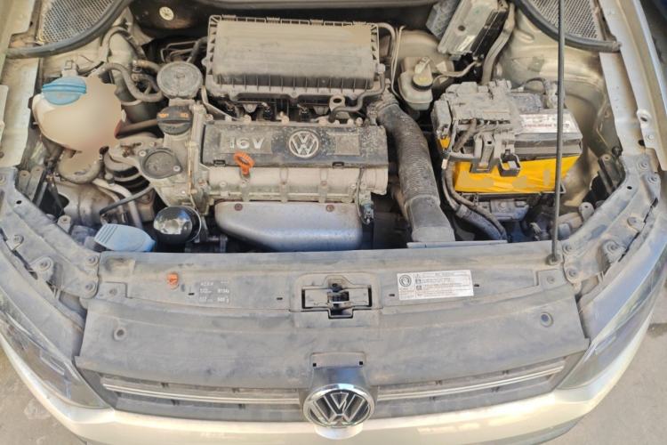 Used Volkswagen Polo 2012 1.6L Cross Polo MT Engine Bay