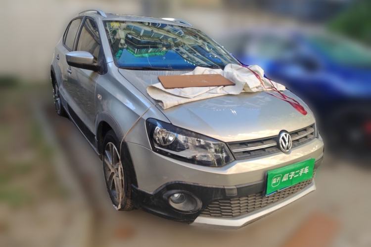 Used Volkswagen Polo 2012 1.6L Cross Polo MT Front Right 45 Deg