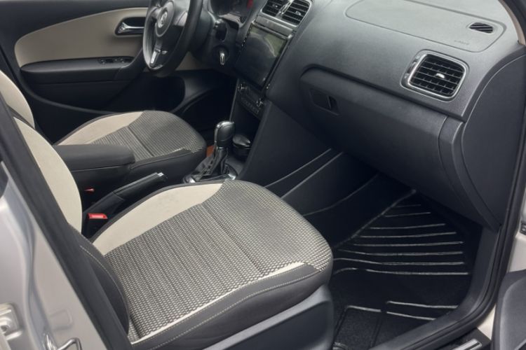Used Volkswagen Polo 2012 1.6L Cross Polo Automatic Transmission Interior 3