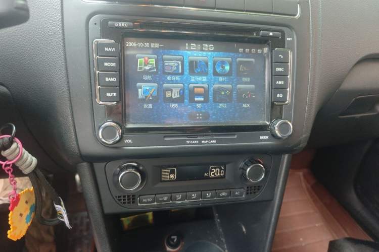 Used Volkswagen Polo 2012 1.6L Cross Polo Automatic Transmission Audio And AC Panel