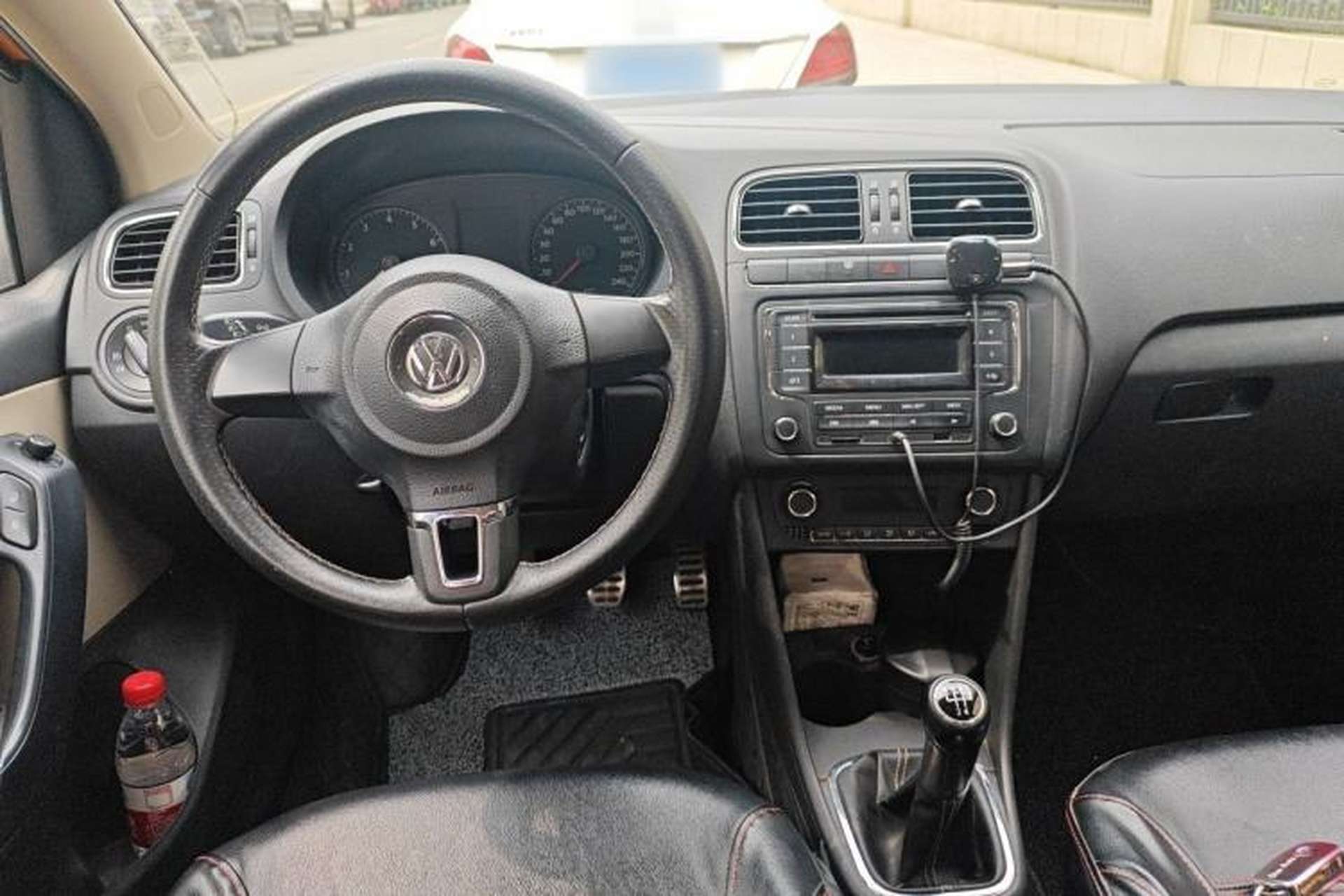Used Volkswagen Polo 2012 1.6L Cross Polo MT Center Console