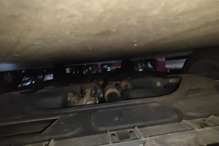 Used Volkswagen Polo 2012 1.6L Cross Polo Automatic Transmission Chassis Front