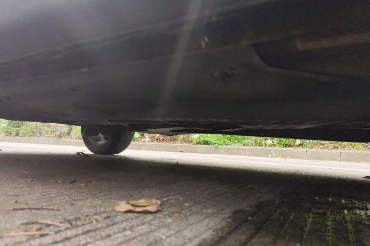 Used Volkswagen Polo 2012 1.6L Cross Polo MT Chassis Front Right