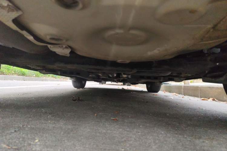 Used Volkswagen Polo 2012 1.6L Cross Polo MT Chassis Rear