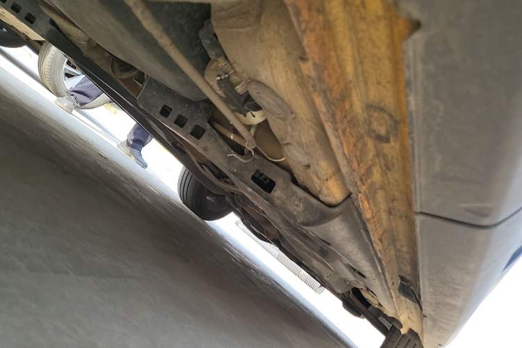 Used Volkswagen Polo 2012 1.6L Cross Polo Automatic Transmission Chassis Rear Right