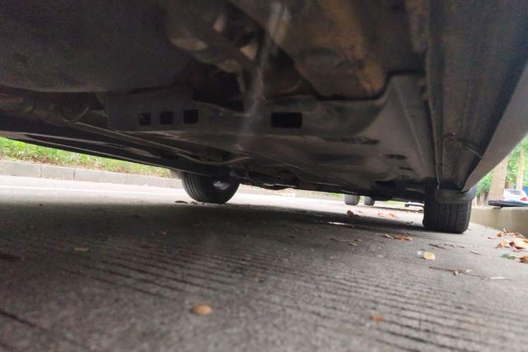 Used Volkswagen Polo 2012 1.6L Cross Polo MT Chassis Rear Right