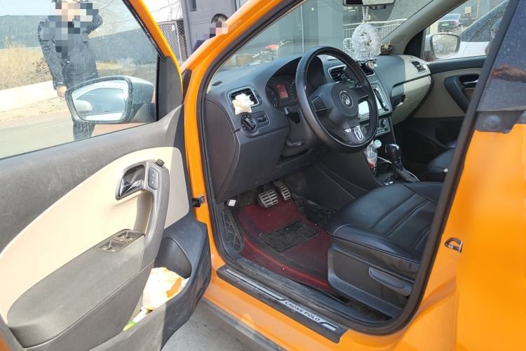 Used Volkswagen Polo 2012 1.6L Cross Polo Automatic Transmission Driver Seat