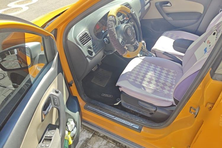 Used Volkswagen Polo 2012 1.6L Cross Polo Automatic Transmission Driver Seat