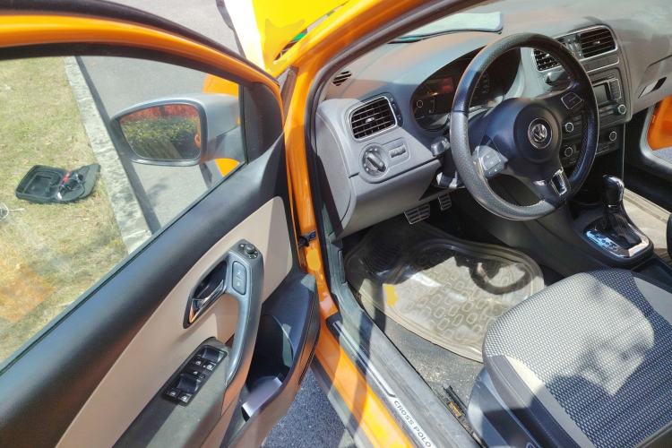Used Volkswagen Polo 2012 1.6L Cross Polo Automatic Transmission Driver Seat