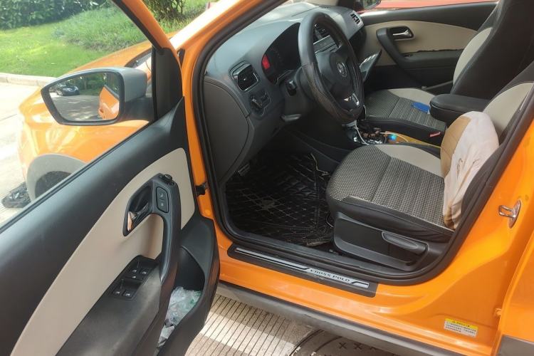 Used Volkswagen Polo 2012 1.6L Cross Polo Automatic Transmission Driver Seat