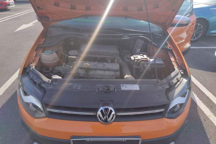 Used Volkswagen Polo 2012 1.6L Cross Polo Automatic Transmission Engine Bay