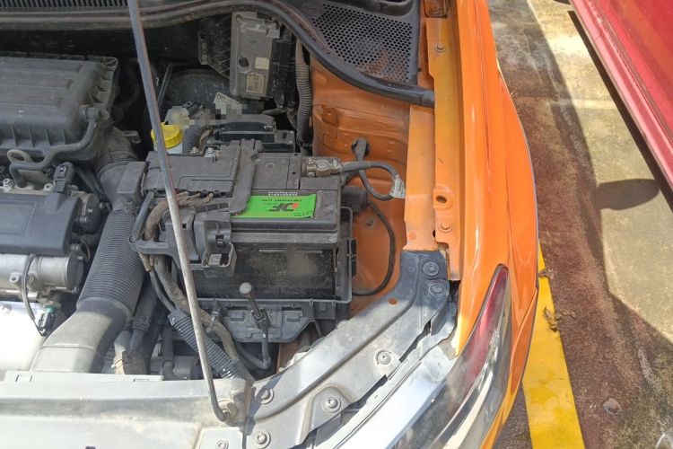 Used Volkswagen Polo 2012 1.6L Cross Polo Automatic Transmission Engine Bay Left