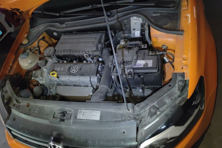 Used Volkswagen Polo 2012 1.6L Cross Polo Automatic Transmission Engine Bay Left
