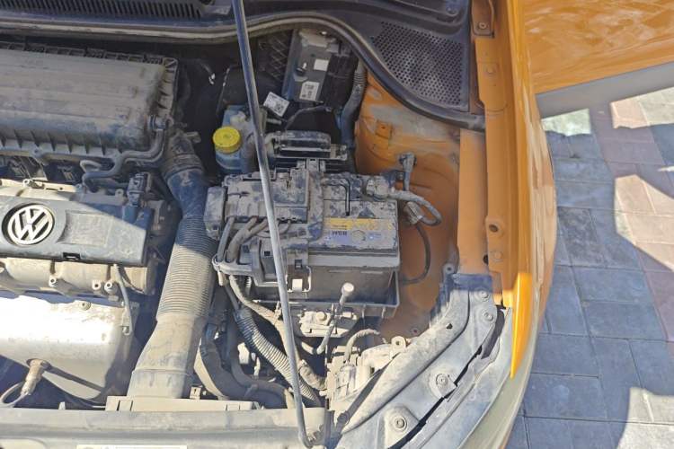Used Volkswagen Polo 2012 1.6L Cross Polo Automatic Transmission Engine Bay Left