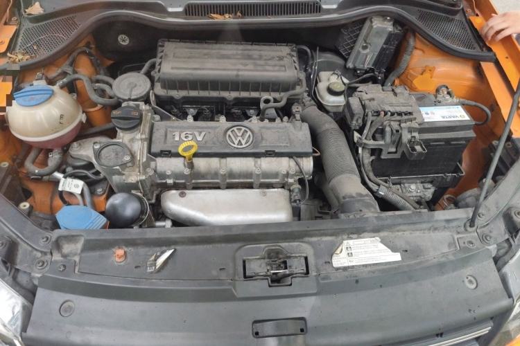 Used Volkswagen Polo 2012 1.6L Cross Polo MT Engine Bay