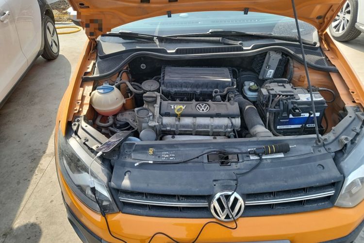 Used Volkswagen Polo 2012 1.6L Cross Polo Automatic Transmission Engine Bay Right