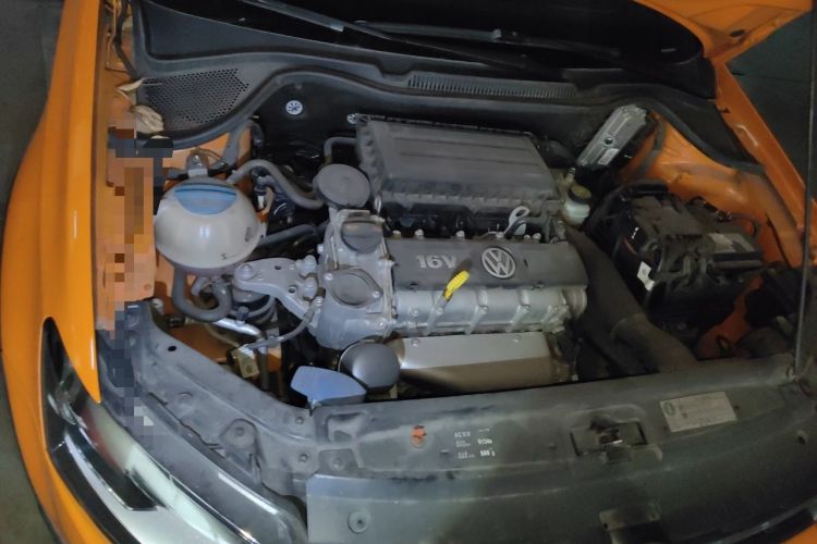 Used Volkswagen Polo 2012 1.6L Cross Polo Automatic Transmission Engine Bay Right