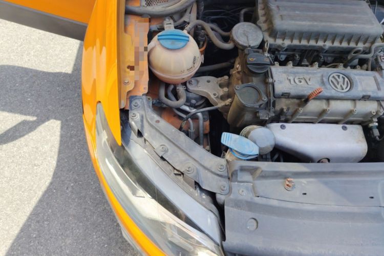 Used Volkswagen Polo 2012 1.6L Cross Polo Automatic Transmission Engine Bay Right