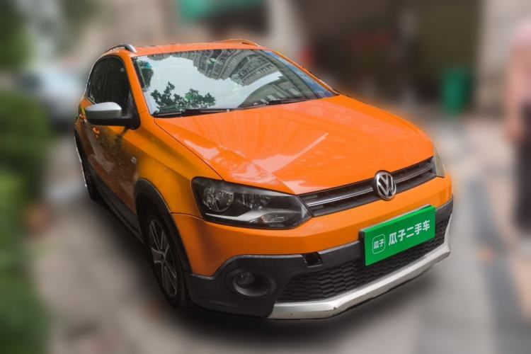 Used Volkswagen Polo 2012 1.6L Cross Polo Automatic Transmission Front Right 45 Deg