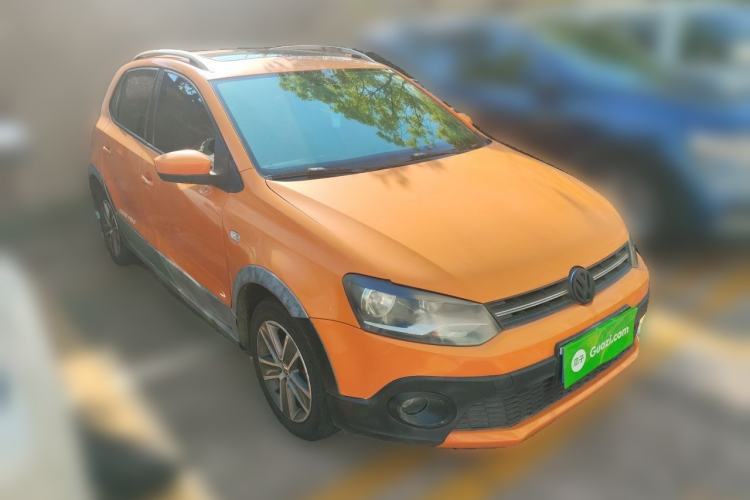 Used Volkswagen Polo  Front Right 45 Deg
