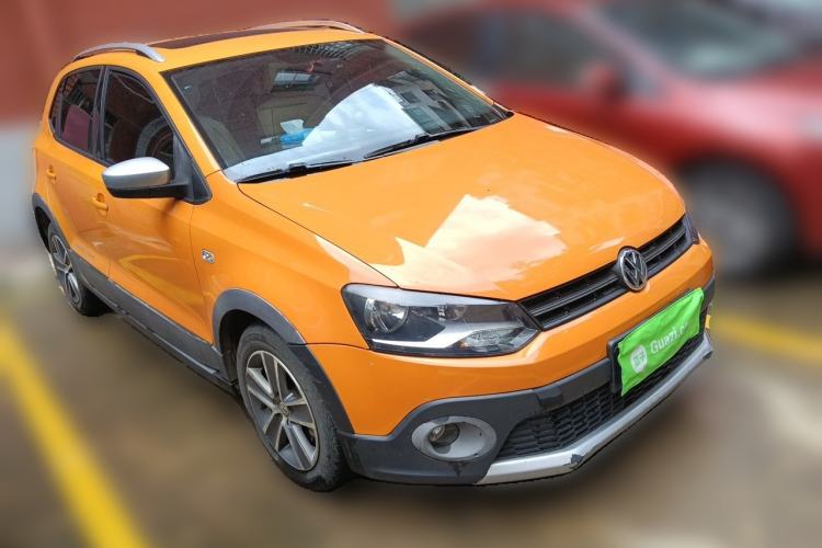 Used Volkswagen Polo 2012 1.6L Cross Polo Automatic Transmission Front Right 45 Deg