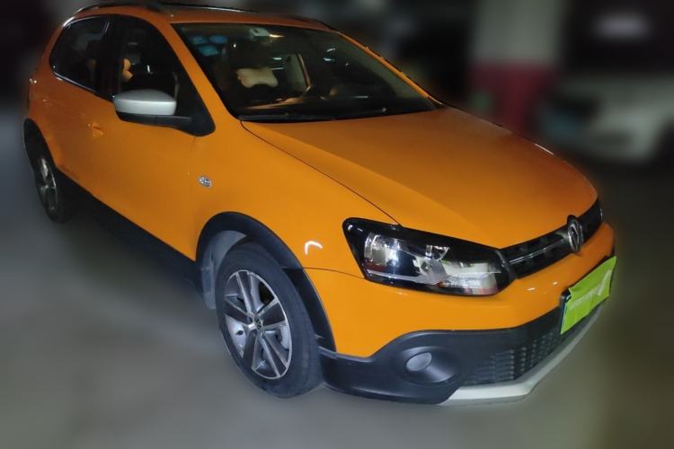Used Volkswagen Polo 2012 1.6L Cross Polo Automatic Transmission Front Right 45 Deg