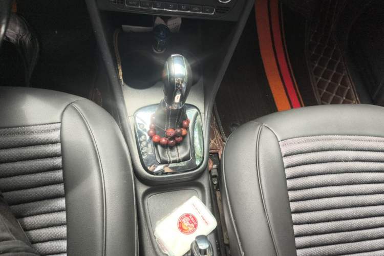 Used Volkswagen Polo 2012 1.6L Cross Polo Automatic Transmission Gear Lever