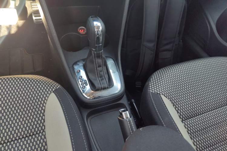 Used Volkswagen Polo 2012 1.6L Cross Polo Automatic Transmission Gear Lever