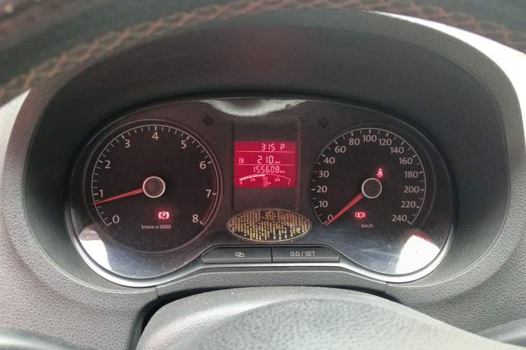 Used Volkswagen Polo 2012 1.6L Cross Polo Automatic Transmission Instrument Cluster