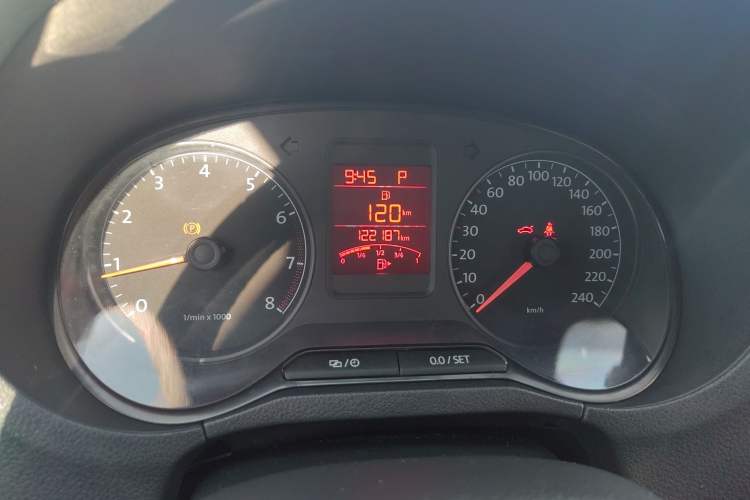 Used Volkswagen Polo 2012 1.6L Cross Polo Automatic Transmission Instrument Cluster