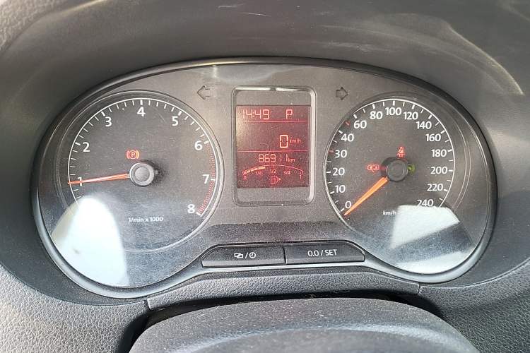 Used Volkswagen Polo 2012 1.6L Cross Polo Automatic Transmission Instrument Cluster