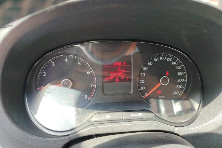 Used Volkswagen Polo 2012 1.6L Cross Polo Automatic Transmission Instrument Cluster